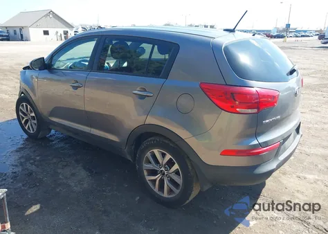 2015 Kia Sportage Lx z USA, uszkodzony, nr VIN KNDPBCAC2F7792932